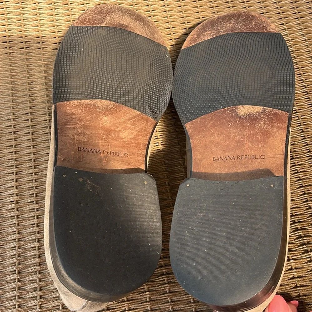 Banana Republic Dual Zone Comfort beige leather loafers size 10